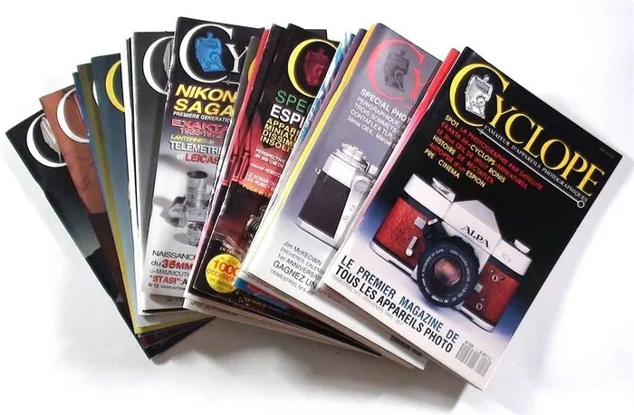 Collection de la revue Cyclope · pile de numéros